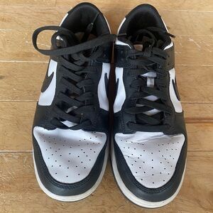 Nike Panda Dunks